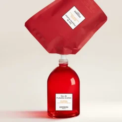 Eau de Rhubarbe Écarlate